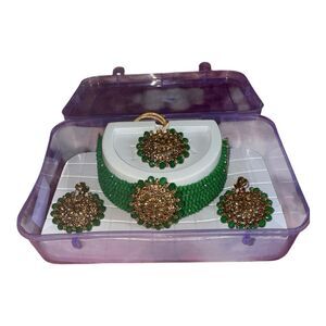 Bollywood style Indian Elegant Green and Gold Jewelry Set NIB NEVER USED